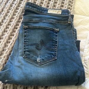 AG 
Distressed Woman’s Jean 29